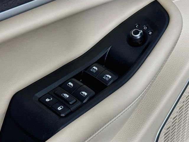 Used 2021 Gray Jeep Limited image 31