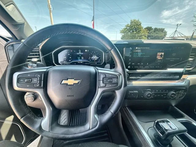 2023 Chevrolet Silverado 1500 LT - Photo 11