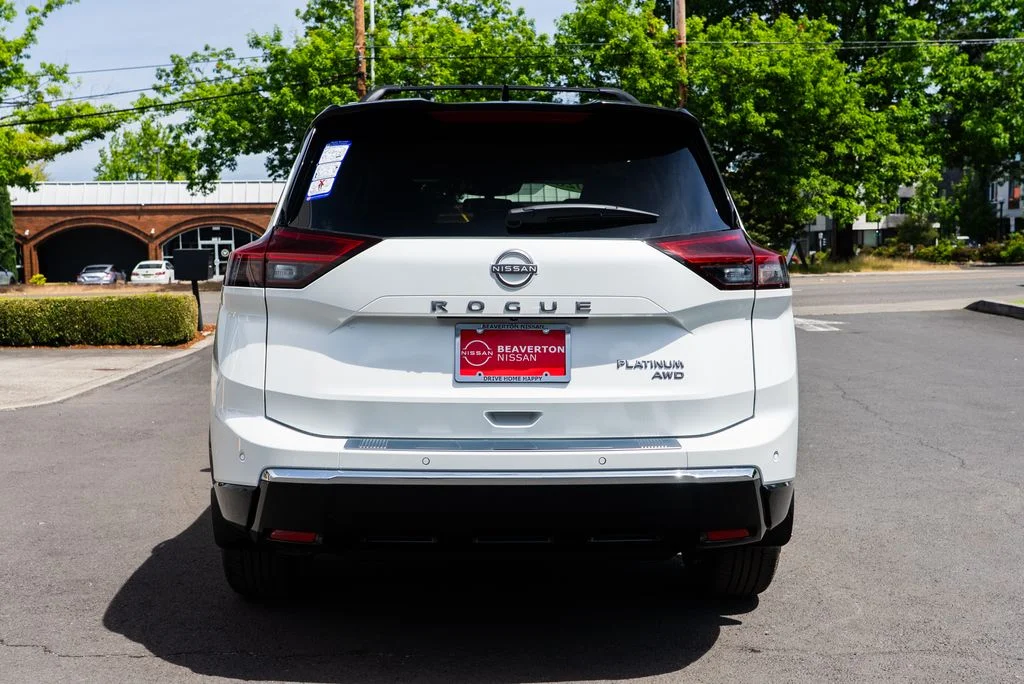 New 2026 Everest White Pearl TriCoat / Super Black Two-tone Nissan Platinum image 5