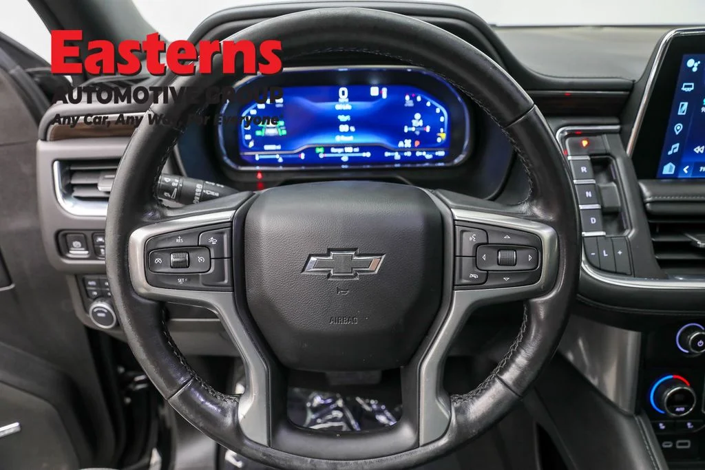 Used 2023 Black Chevrolet Z71 image 10