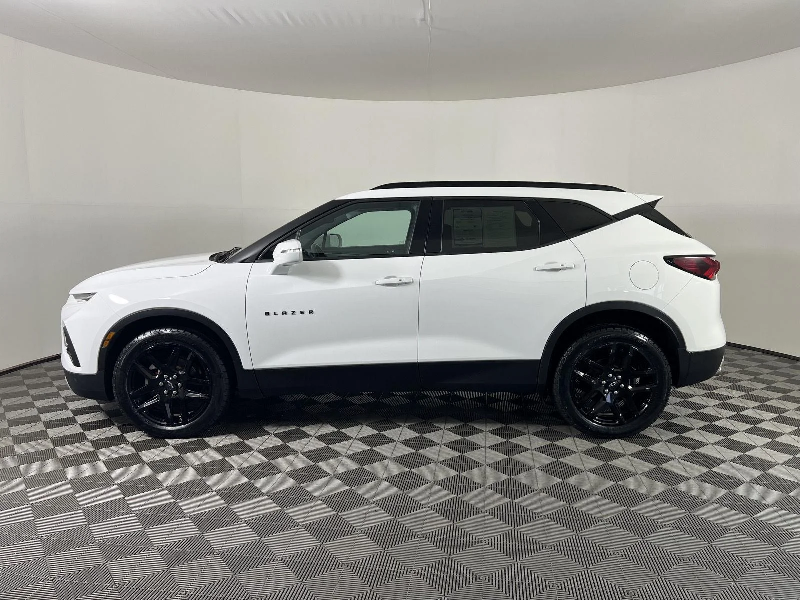 Used 2020 Summit White Chevrolet LT image 6