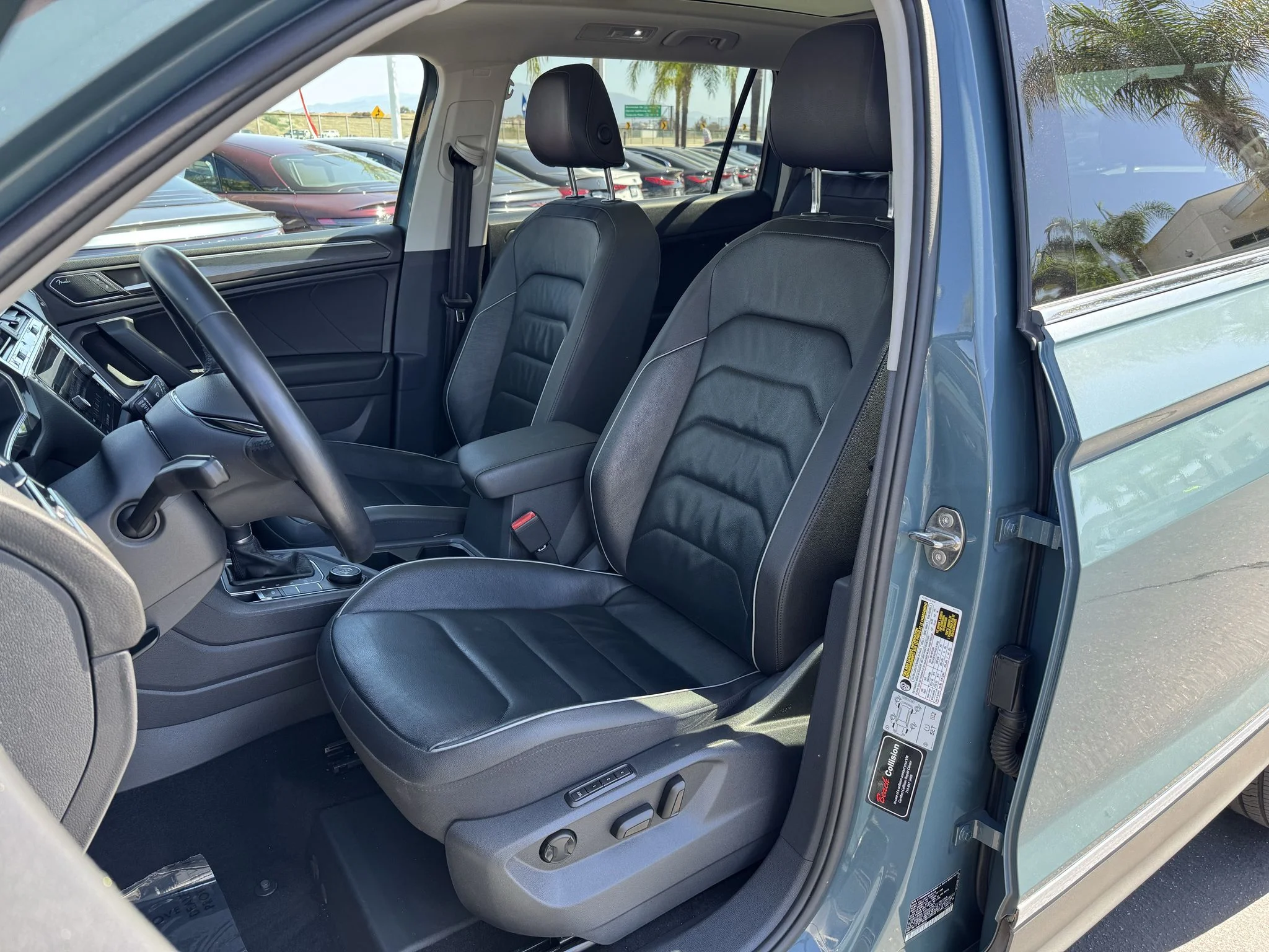 Used 2019 Stone Blue Metallic Volkswagen SEL Premium image 13