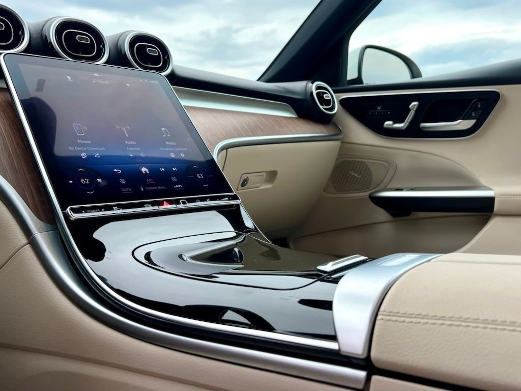 Certified Used 2024 White Mercedes-Benz C 300 image 9