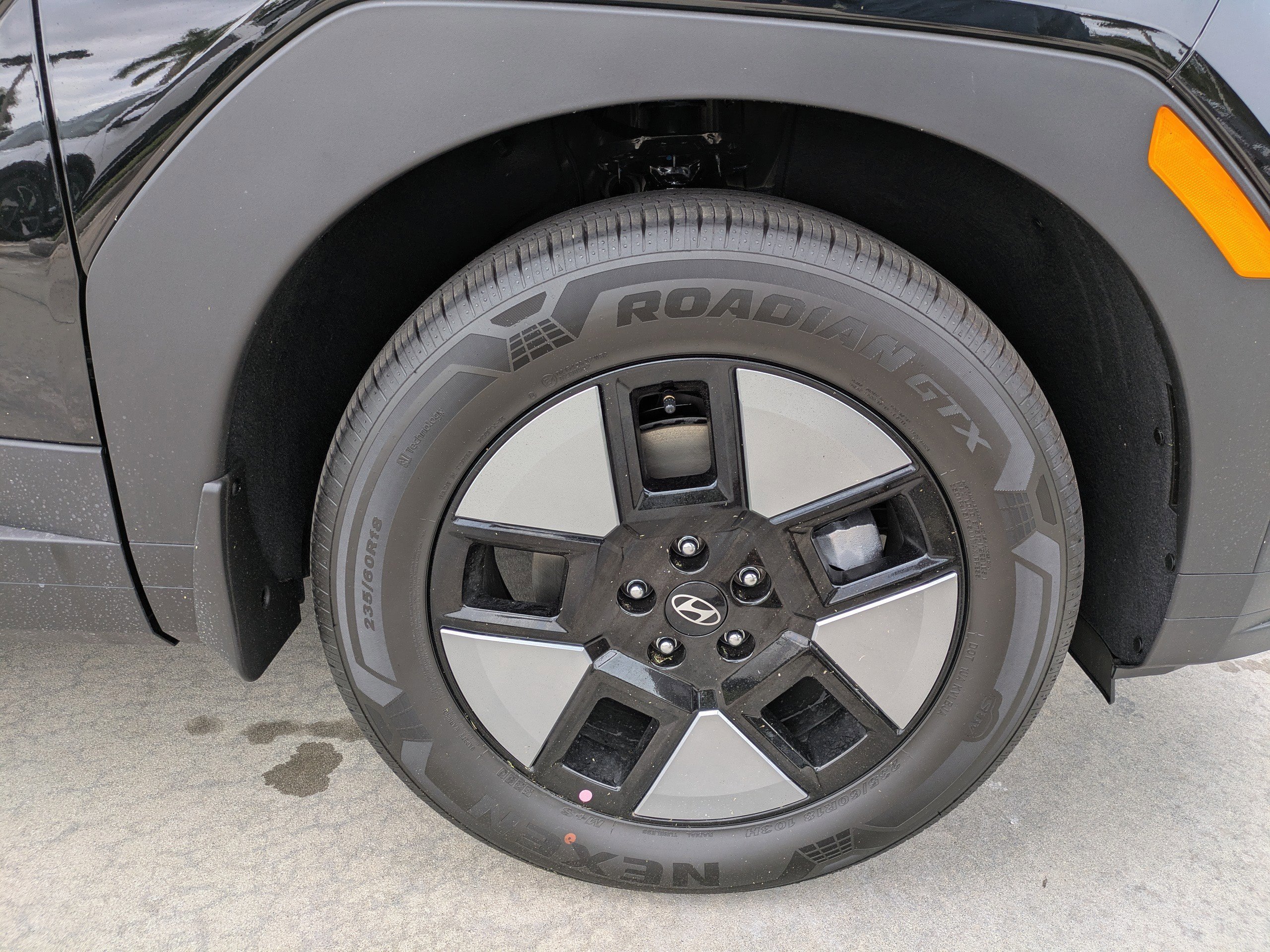 New 2026 Phantom Black Hyundai SEL image 9