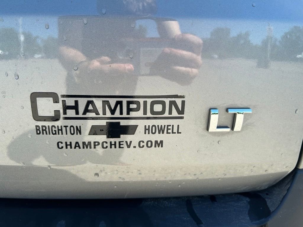 Used 2023 Sterling Gray Metallic Chevrolet LT Cloth image 9