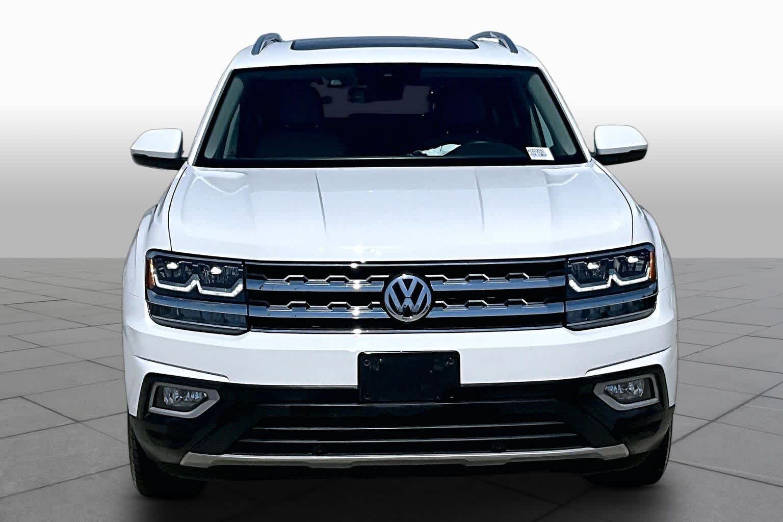 Used 2019 Pure White Volkswagen 3.6L V6 SEL image 3