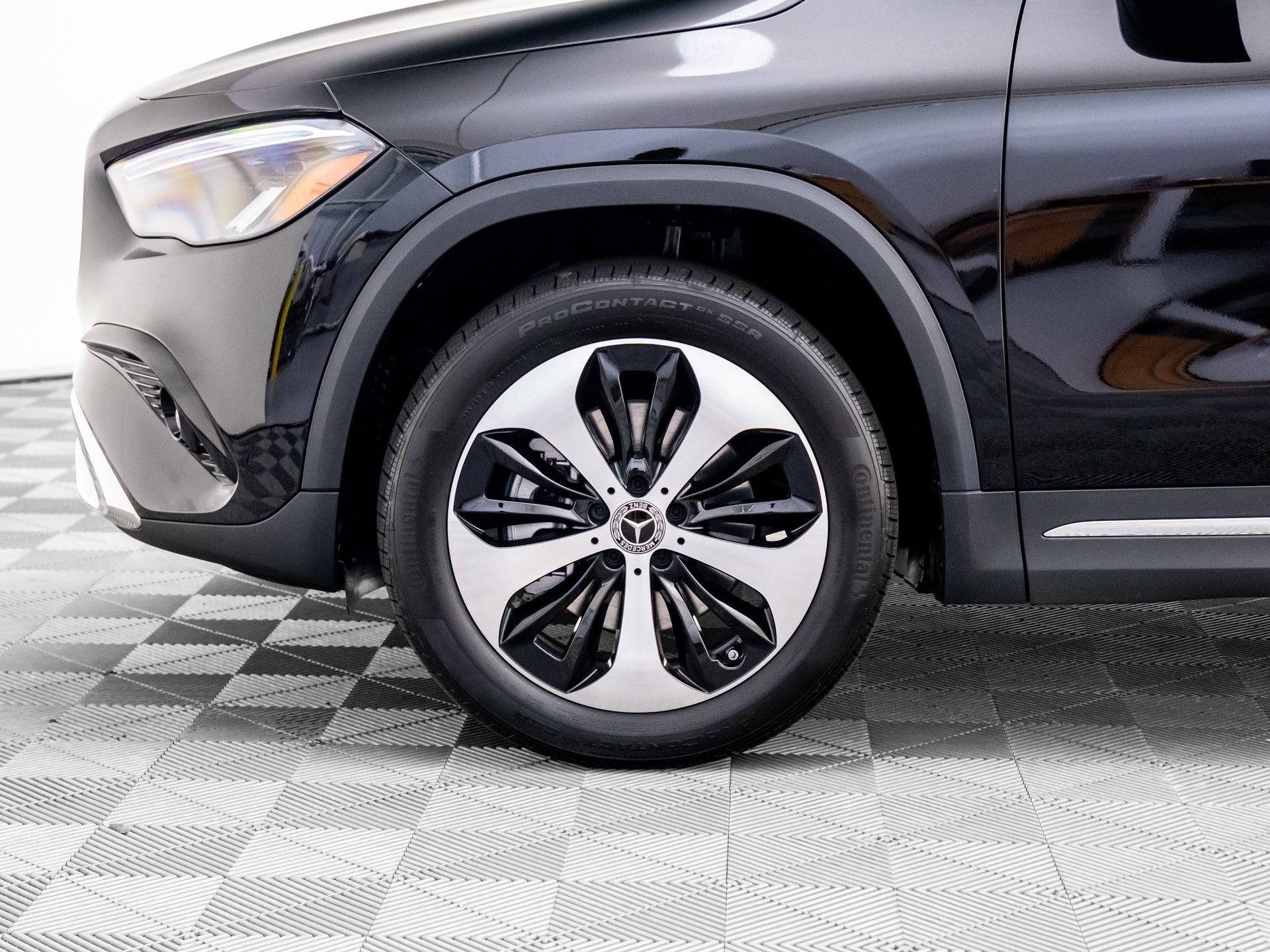 New 2026 Night Black Mercedes-Benz GLA 250 image 65