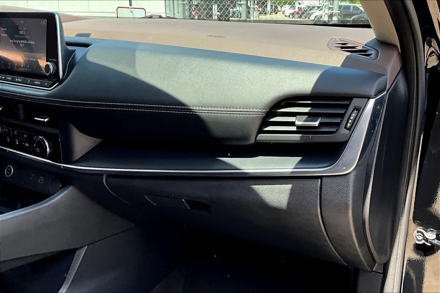 Used 2023 Super Black Nissan S image 17