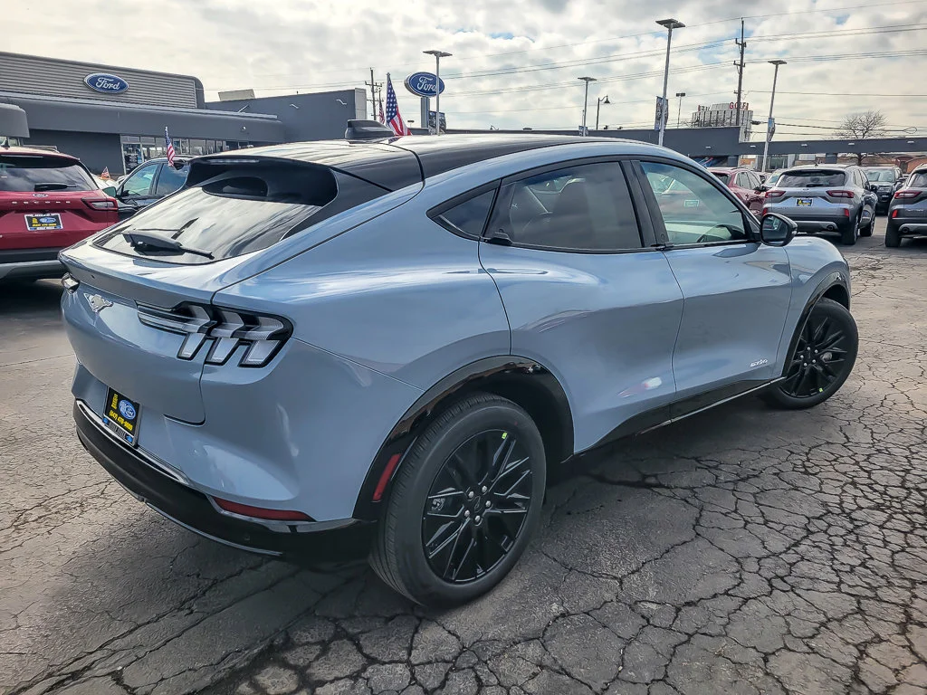 New 2026 Glacier Gray Metallic TriCoat Ford Premium image 7