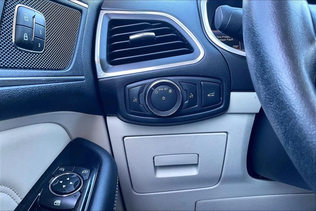 Used 2017 Blue Ford Titanium image 34