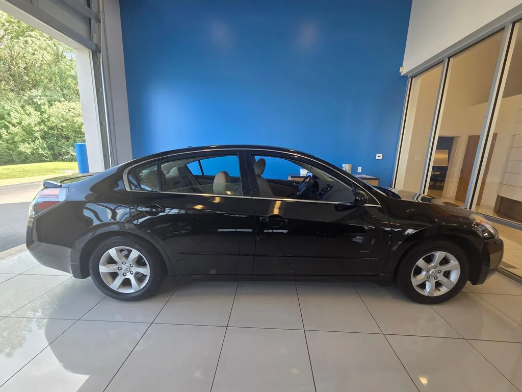Used 2009 Super Black Nissan 2.5 SL image 5