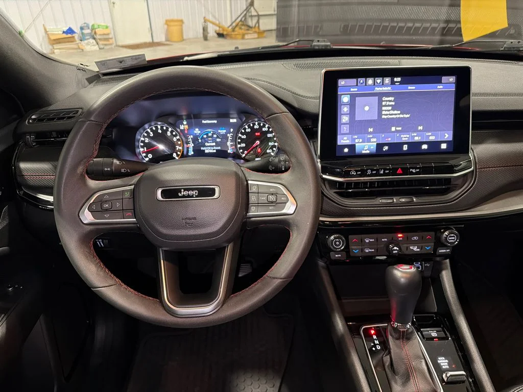 Certified Used 2025 Red Hot Pearlcoat Jeep Trailhawk image 21