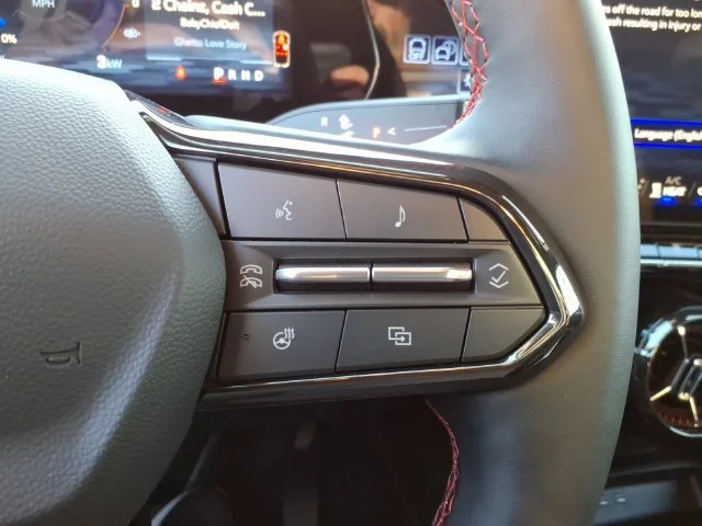 Used 2026 Polar White Tricoat Chevrolet RS image 23