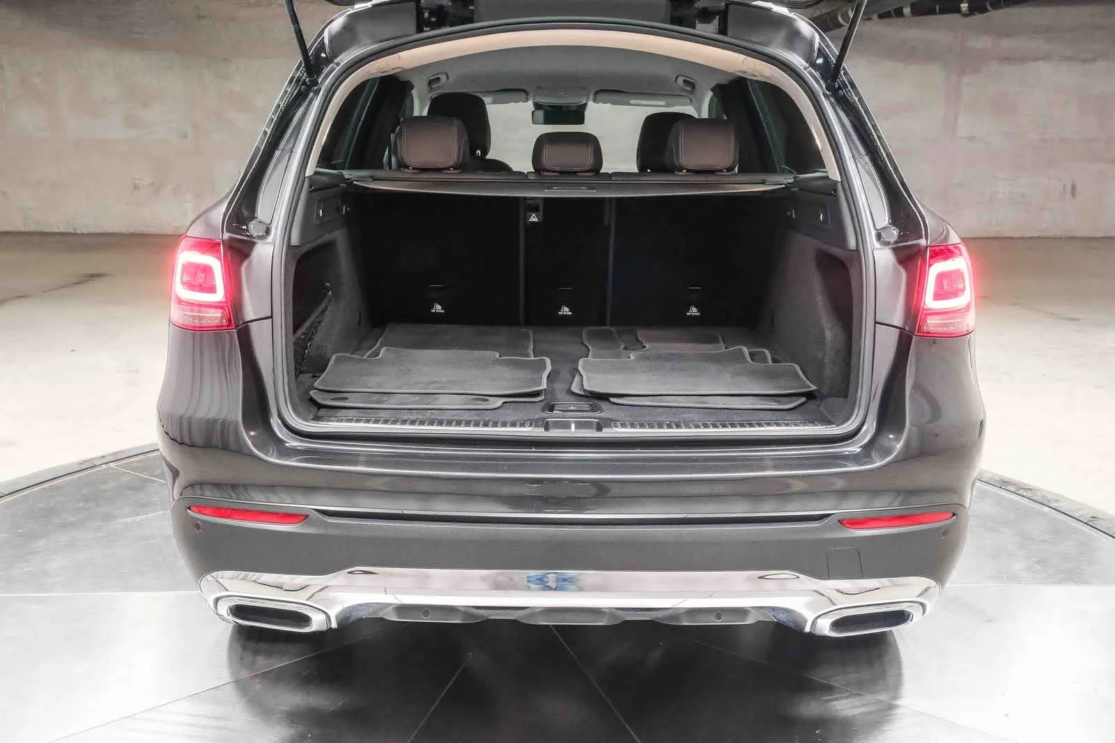 Certified Used 2022 Graphite Grey Metallic Mercedes-Benz GLC 300 image 33