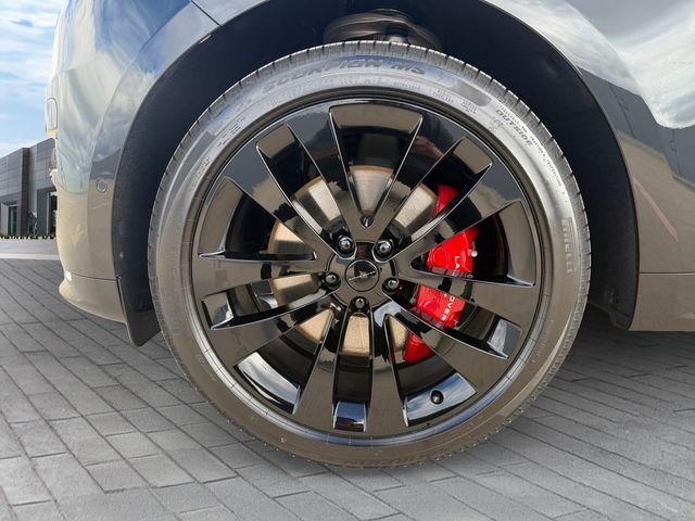 New 2026 Santorini Black Land Rover Dynamic SE image 9