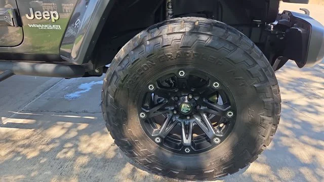 Used 2018 Gray Jeep Unlimited Sahara image 49