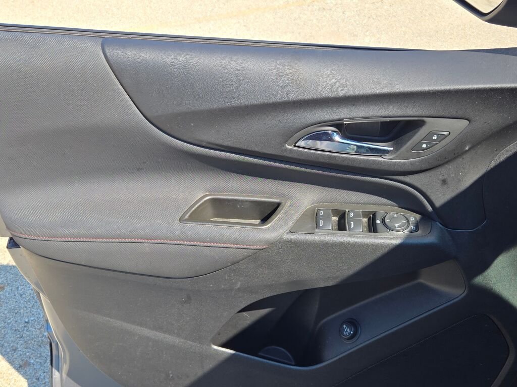Used 2023 Gray Chevrolet RS image 25