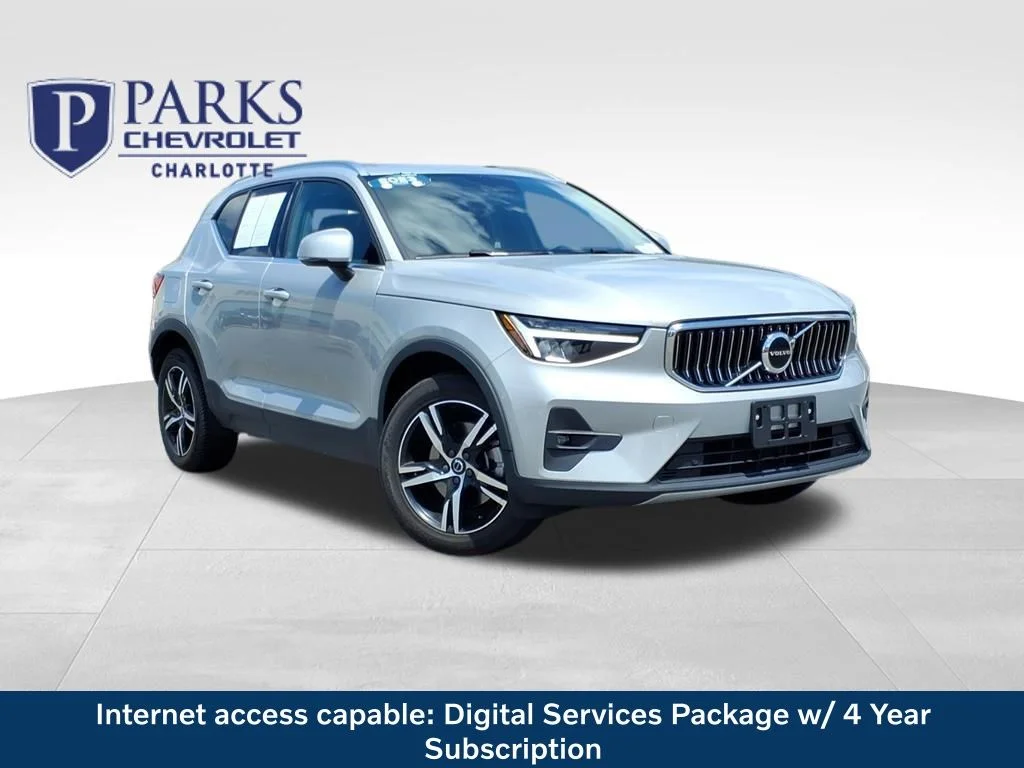2023 Volvo XC40 B5 Plus Bright AWD's photo