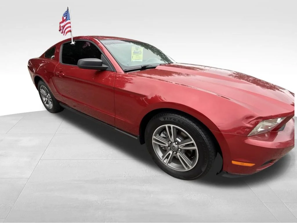 Used 2012 Red Ford V6 Premium image 8