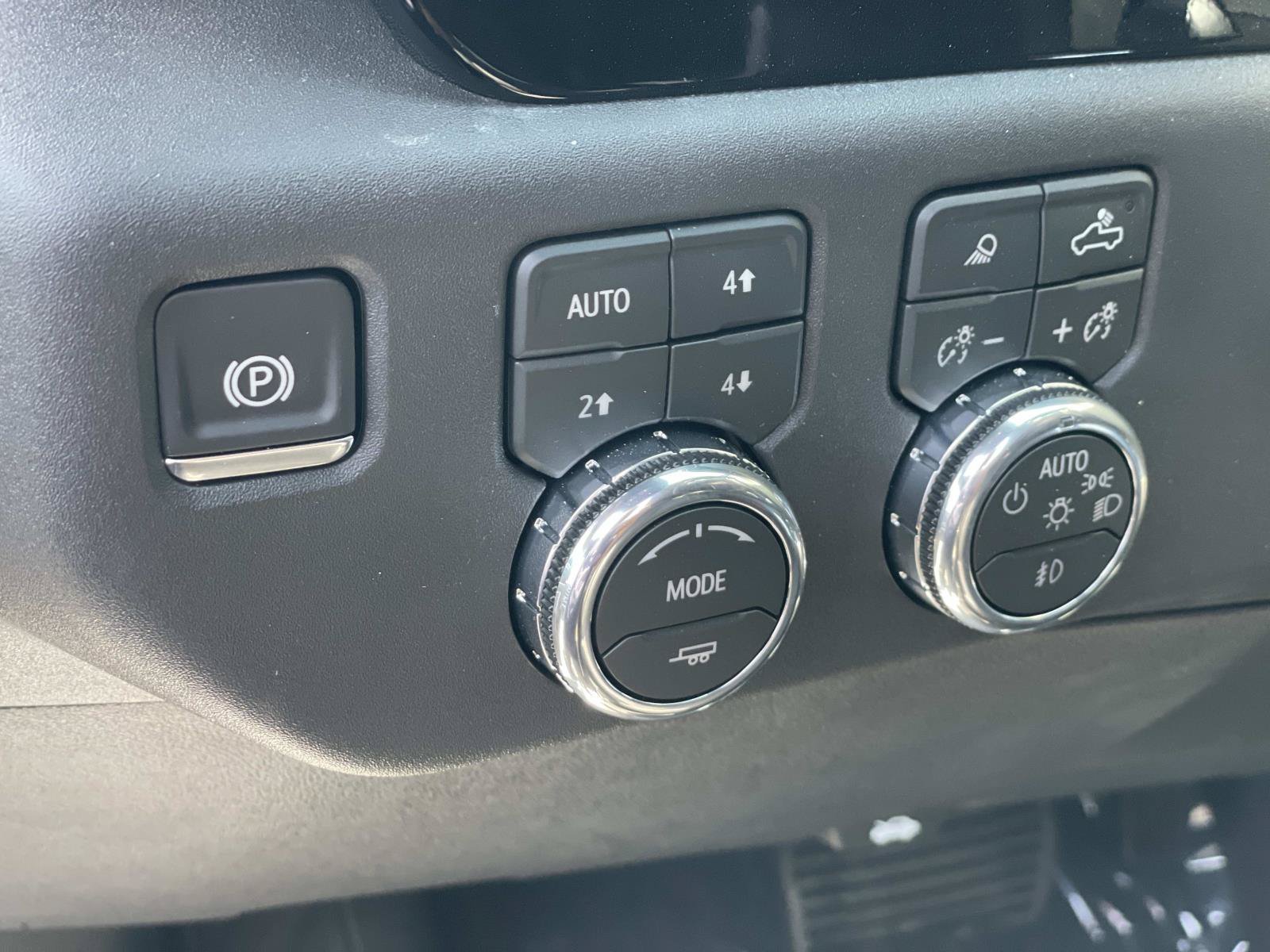 2026 GMC Sierra 1500 SLT - Photo 19