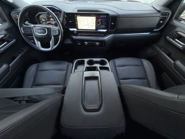 2024 GMC Sierra 1500 SLT - Photo 35