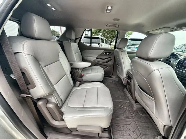 Used 2020 SILVER ICE METALLIC Chevrolet Premier image 26