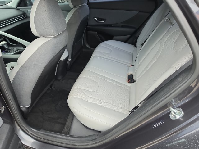 Used 2022 Portofino Gray Hyundai Limited image 16