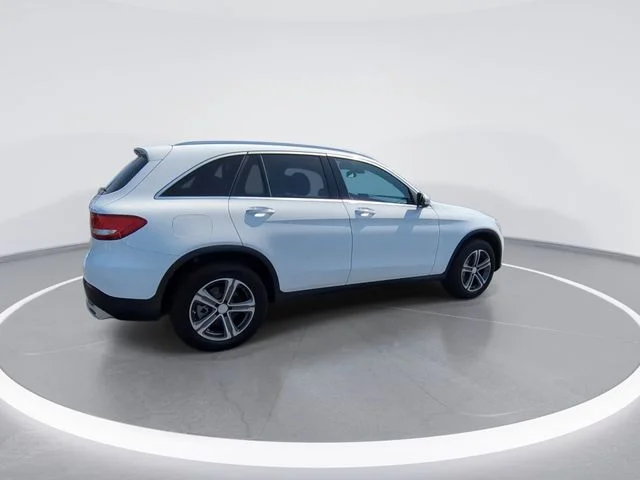 Used 2017 White Mercedes-Benz GLC 300 image 8