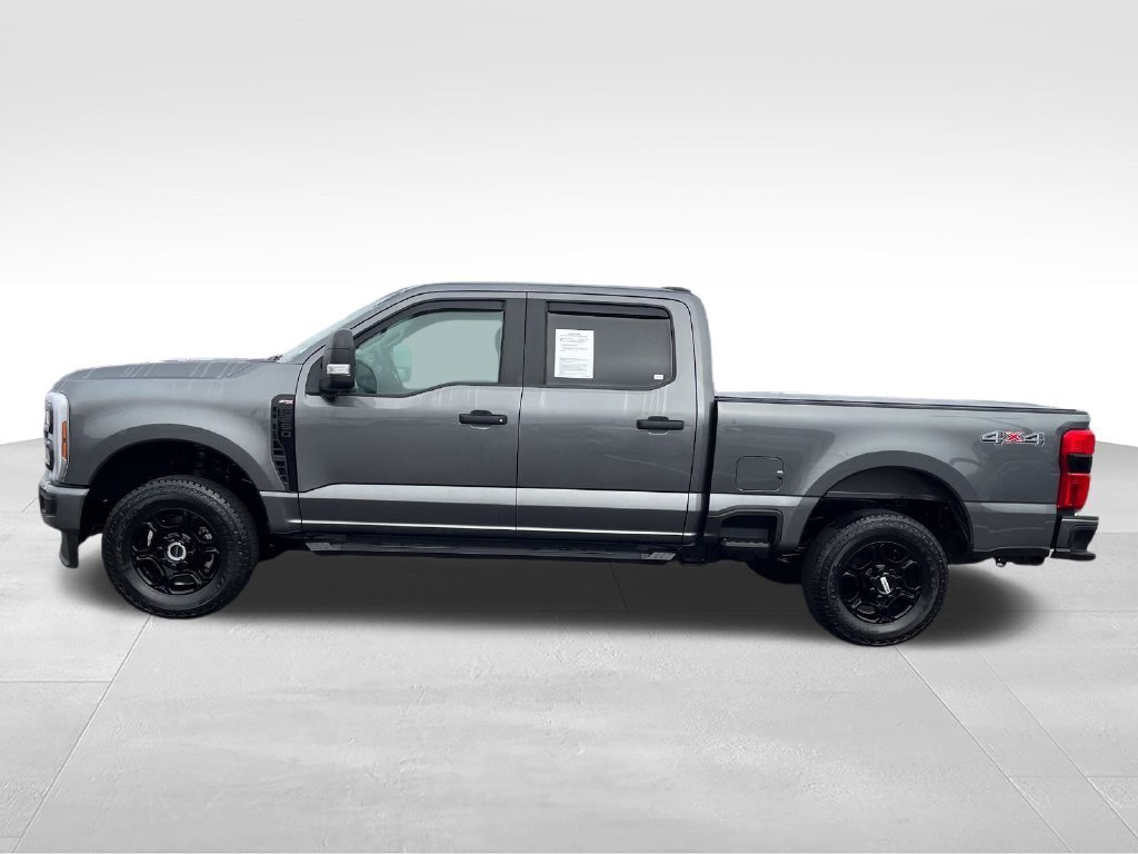 Used 2025 Gray Ford XL image 2