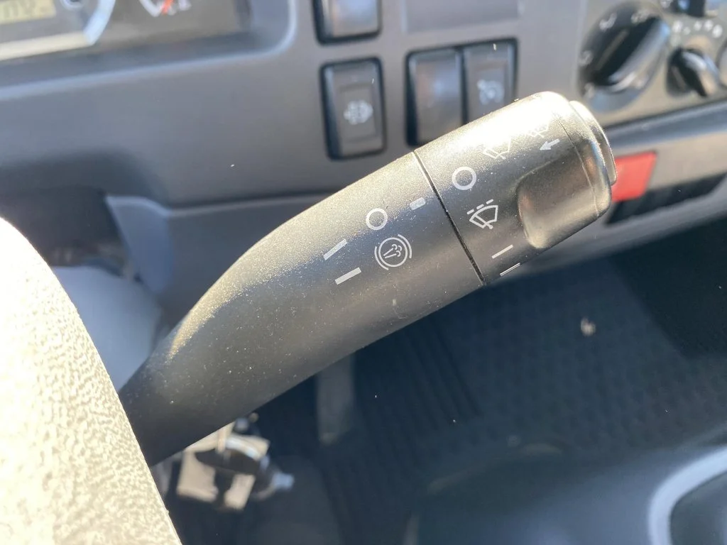 Used 2019  Isuzu Rollback image 19