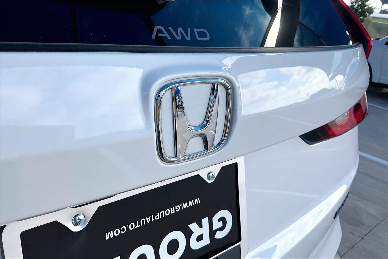 Certified Used 2025 Platinum White Pearl Honda Sport-L image 30