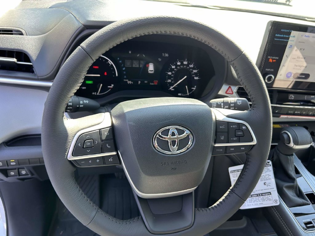 New 2026 Wind Chill Pearl Toyota XLE image 18