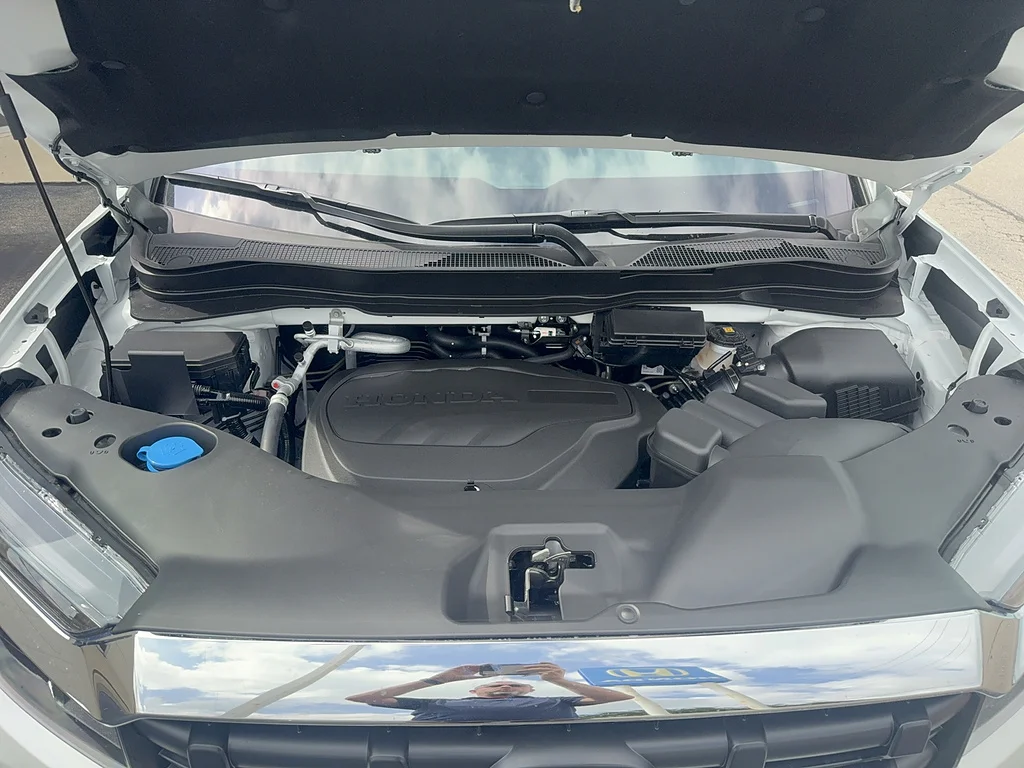 New 2026 Platinum White Pearl Honda RTL image 16