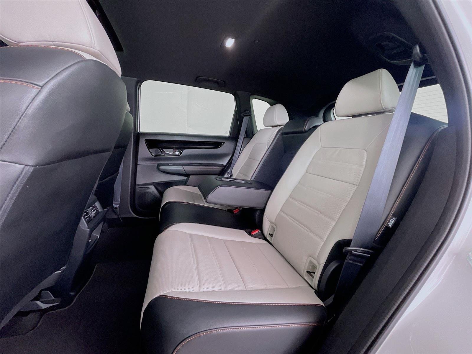 Used 2025 Platinum White Pearl Honda  image 31