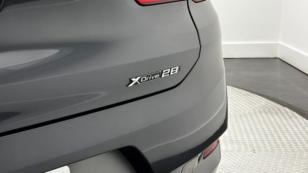 Used 2019 Gray BMW xDrive28i image 10