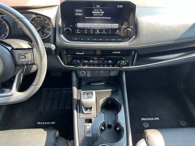 Used 2023 White Nissan SL image 11