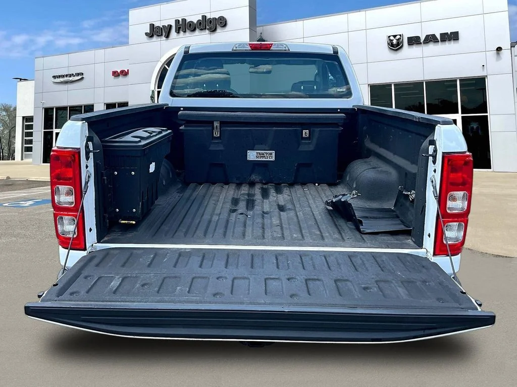 Used 2022 White Ford XL image 9