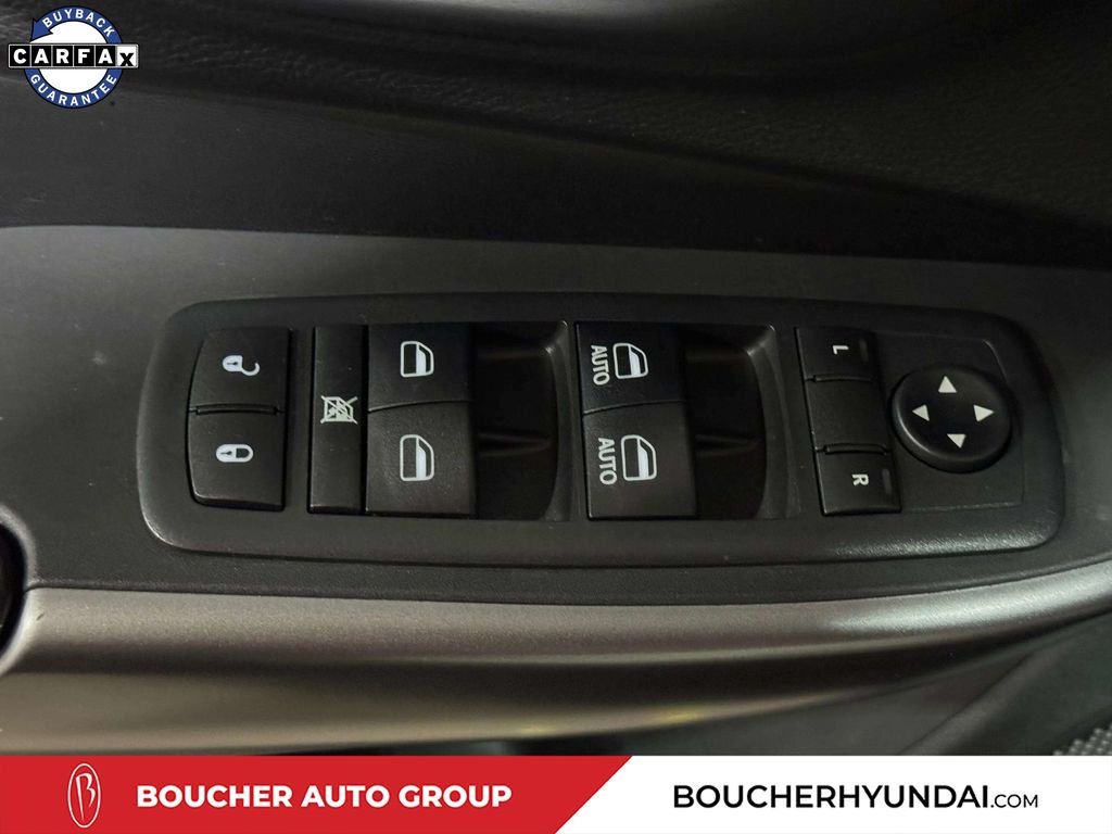 Used 2019 Diamond Black Crystal Pearlcoat Jeep Latitude Plus image 19