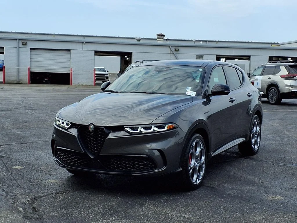 Used 2024 Alfa Romeo Tonale Veloce with VIN ZASPATDW6R3050414 for sale in Kansas City