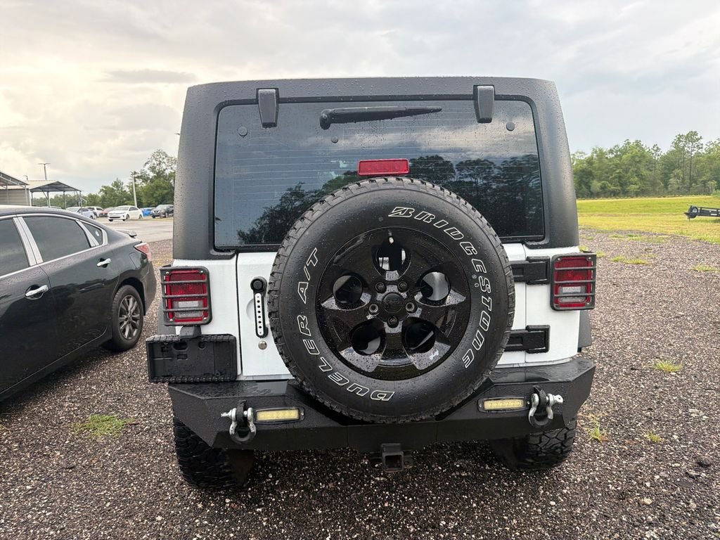 Used 2017 White Jeep Unlimited Sport image 6