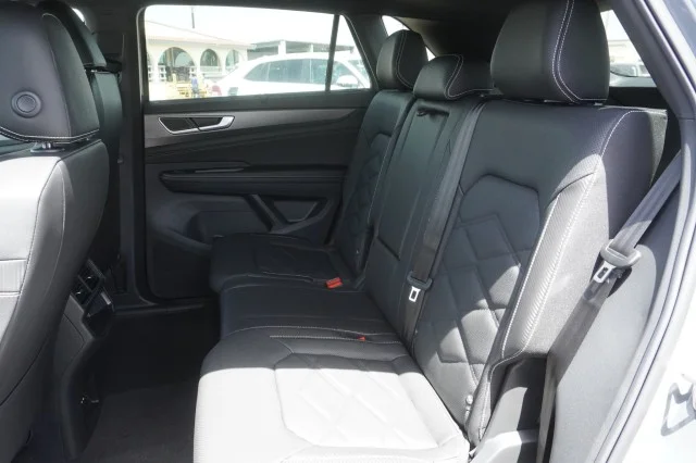 New 2026 Pure Gray Volkswagen 2.0T SE w/Technology image 23