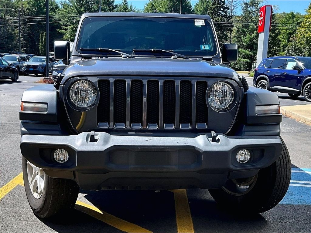 Used 2021 Gray Jeep Sport S image 2