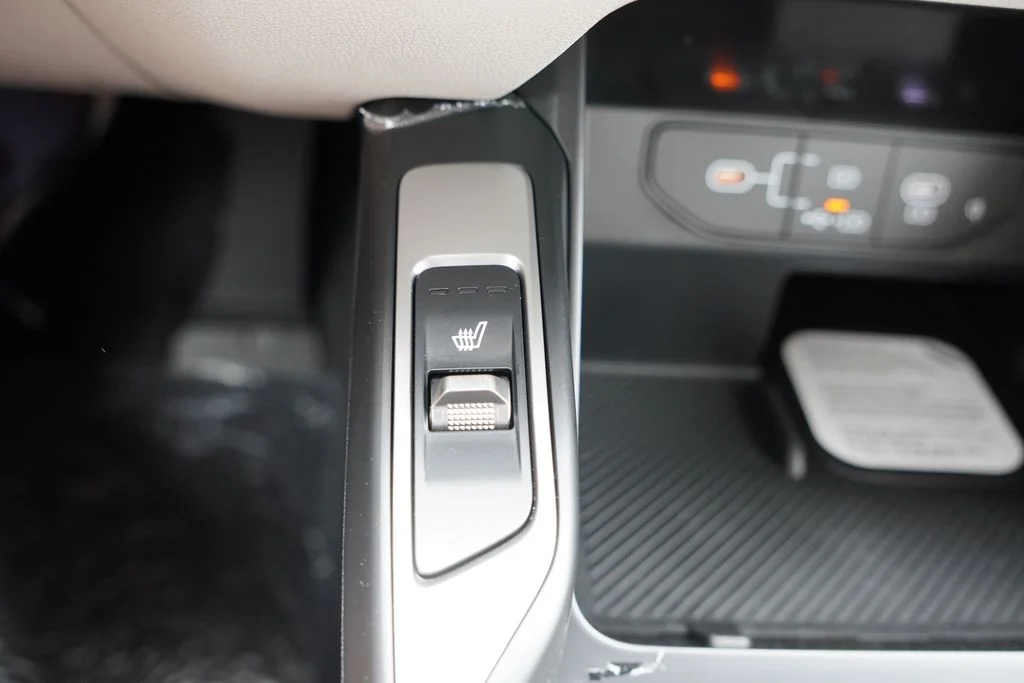 New 2026 Wolf Gray Kia S image 15
