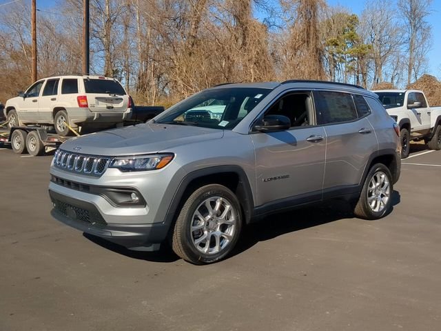 2024 Jeep Compass Latitude Lux