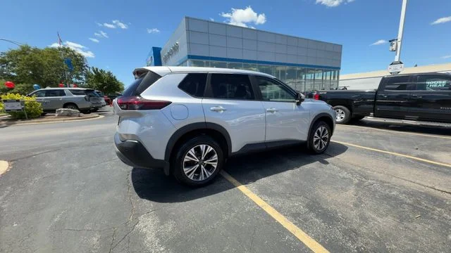 Used 2023 Silver Nissan SV image 9