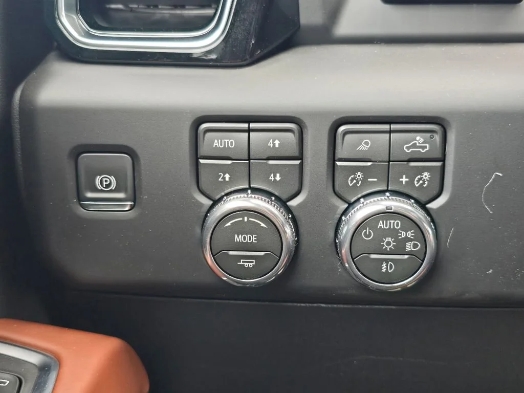 2026 GMC Sierra 2500HD Denali Ultimate - Photo 18