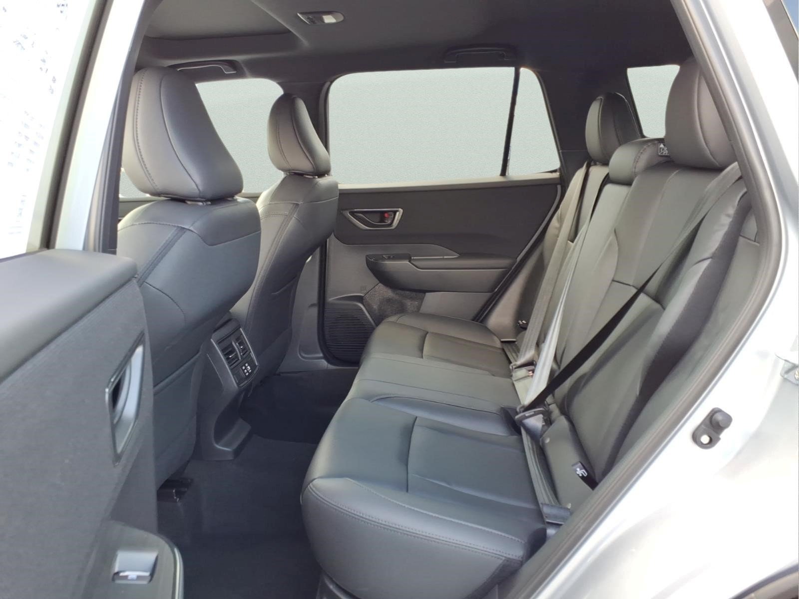 New 2026 ICE SILVER METALLIC Subaru Premium image 7