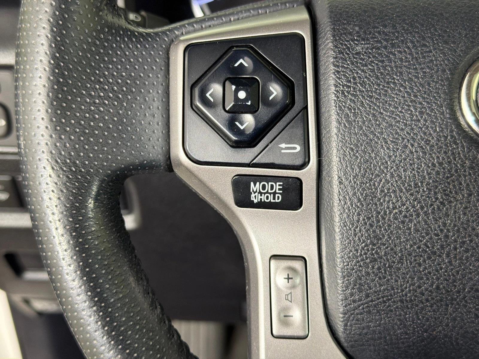 Used 2019 Super White Toyota SR5 Premium image 26