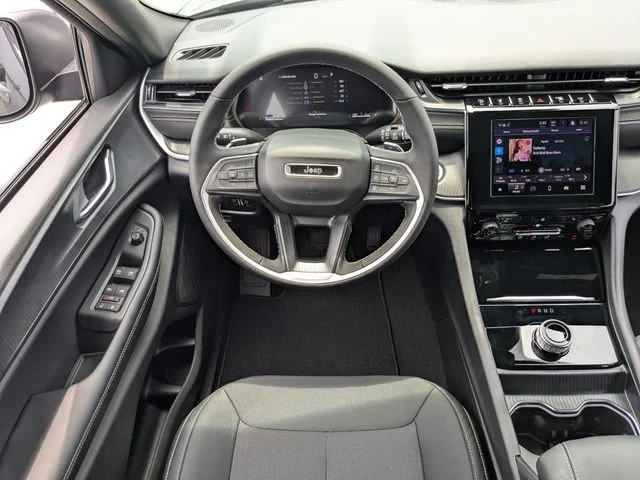 New 2026 Baltic Gray Metallic Clear-Coat Exterior Paint Jeep Laredo X image 13