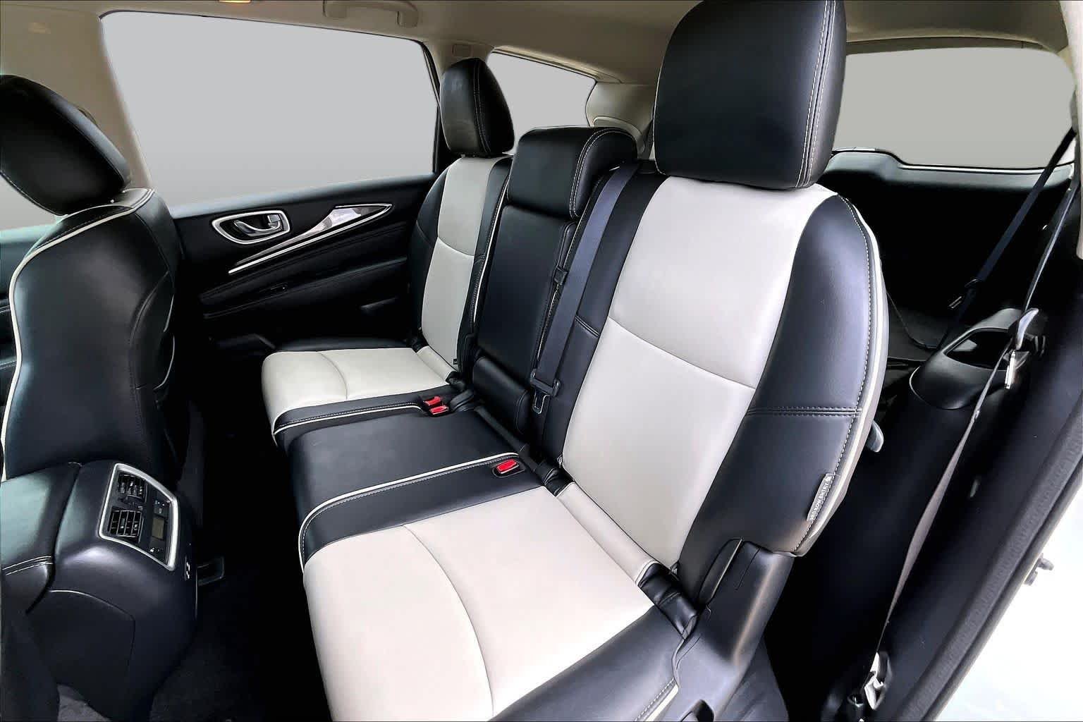 Used 2020 Majestic White INFINITI SIGNATURE EDITION image 21